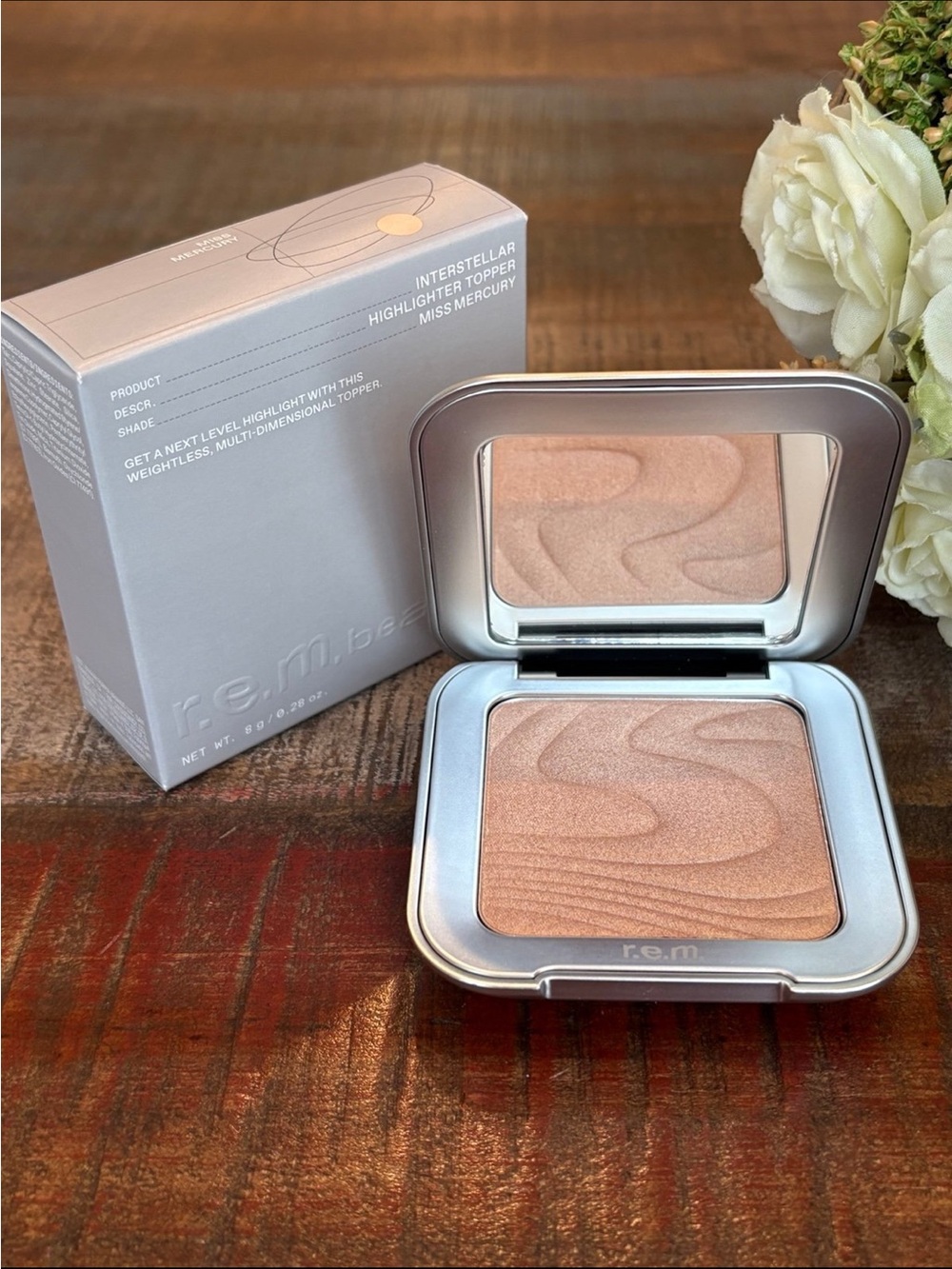NEW r.e.m. Beauty HIGHLIGHTER TOPPER in MISS MERCURY! rem